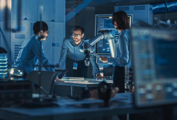 Team di engineering al lavoro